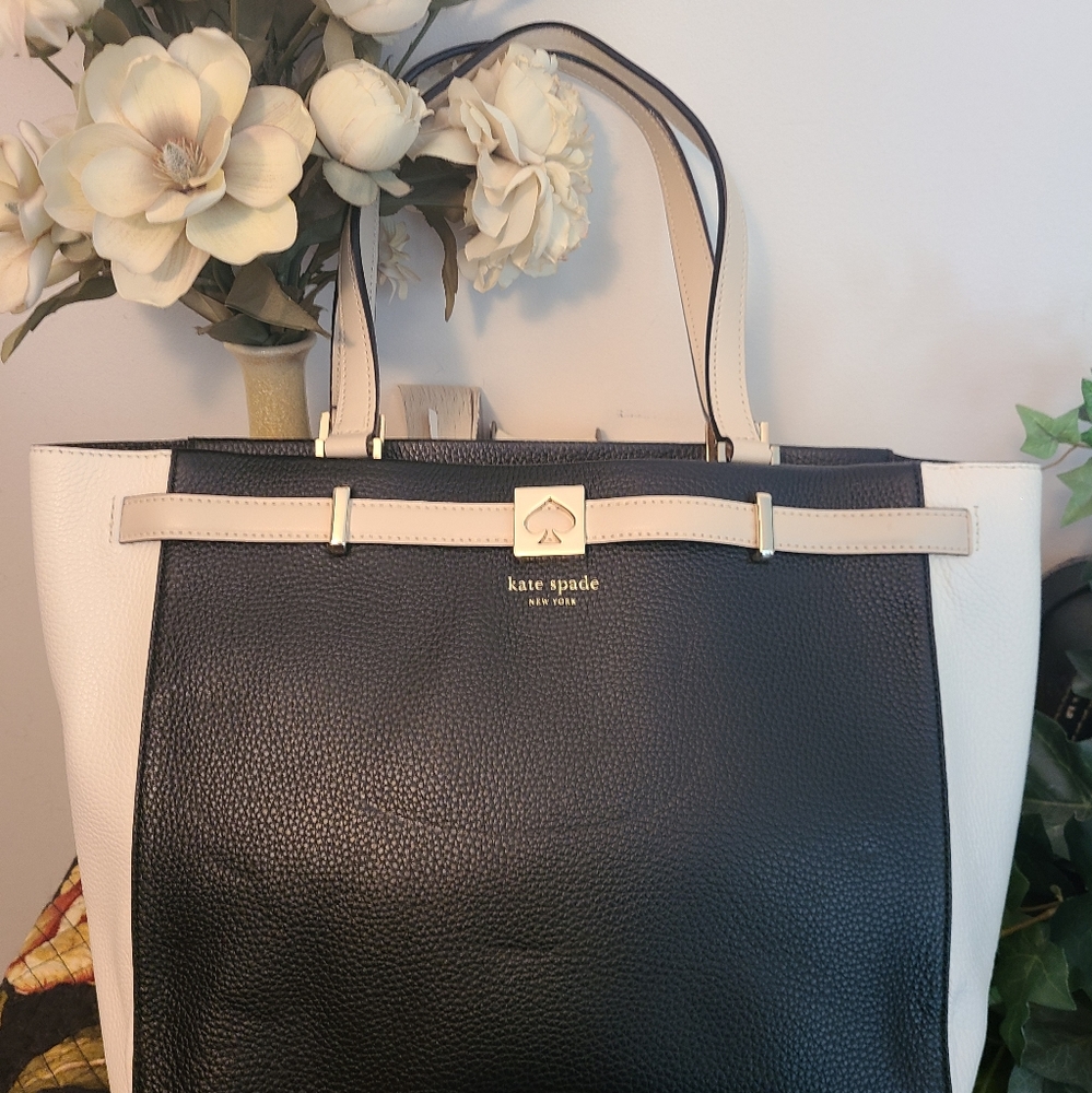♠️ Kate Spade black white cream tote ♠️